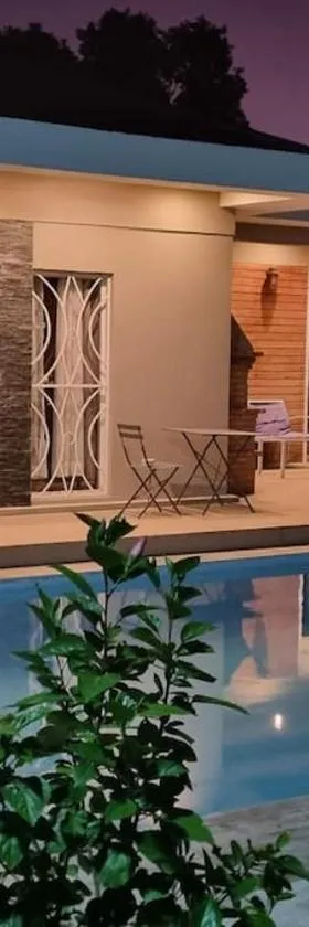 Très belle villa pied dans l'eau，位于Foulpointe的酒店