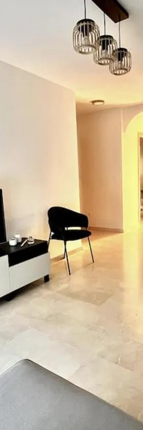 Hermoso apartamento de 2 dormitorios, gran terraza, vistas al mar y cerca de la playa "El Mirador de Coco"，位于托雷米勒的酒店