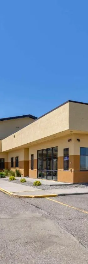 Comfort Inn & Suites Gateway to Glacier National Park，位于谢尔比的酒店