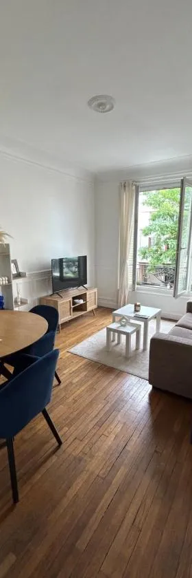 Appartement Cosy et agréable，位于科隆布的酒店