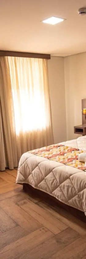 Padom Business Hotel，位于布拉干萨-保利斯塔的酒店