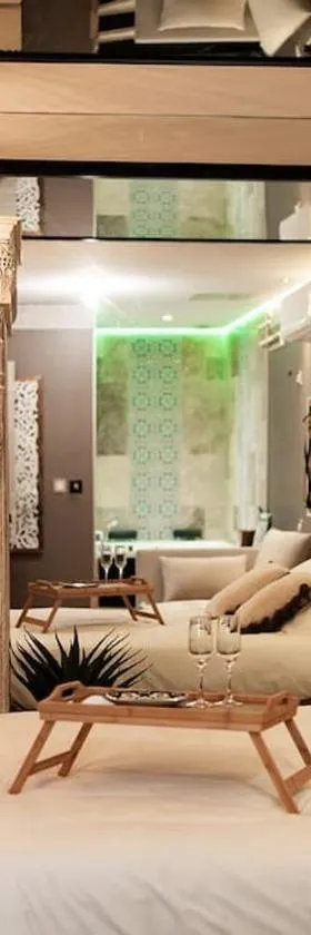 Love Room 1001 nuits & Balnéo，位于圣朗贝尔达勒邦的酒店