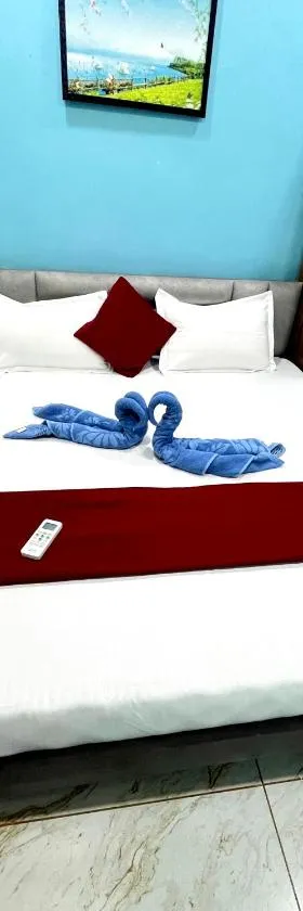 JAI SWAMiNARAYAN DELUX HOMESTAY，位于Garudeshwar的酒店