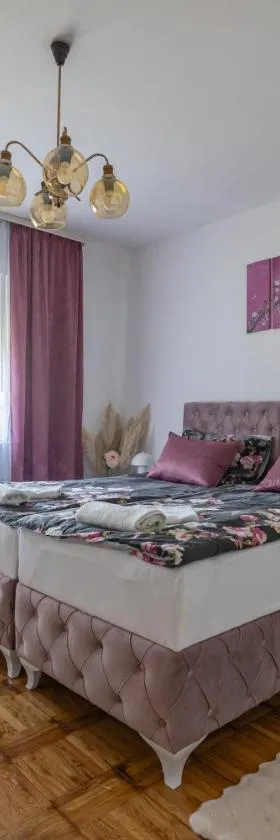 Apartman Marta i soba Maja，位于Gradište的酒店