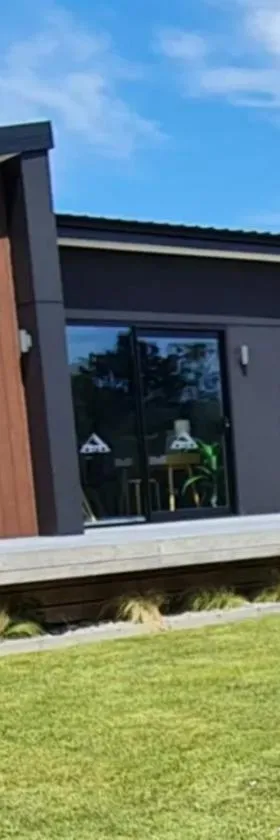 Miss Eastons Whare，位于韦斯特波特的酒店