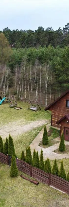 Agroturystyka Szczebra 33c Dolina Rospudy pod Augustowem, Apartamenty 2-pokojowe z aneksami kuchennymi，位于奥古斯图的酒店