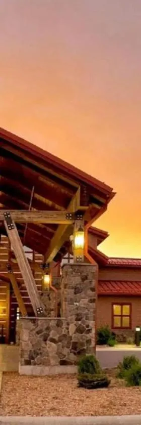 The Lodge at Mauston，位于Mauston的酒店