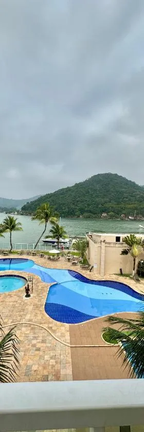 Quarto Porto Marina Mont Blanc Resort - Mangaratiba - Itacuruça Rj，位于伊塔库鲁的酒店