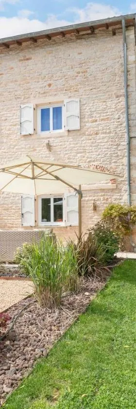 Studio Clos des Renauds，位于Charbonnières的酒店