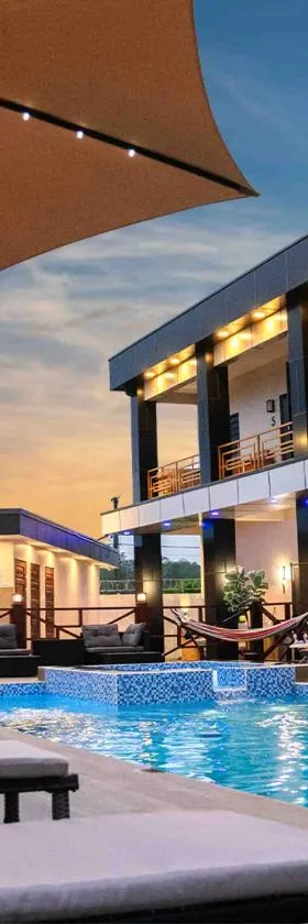 Yasmin Luxury Resort，位于帕拉马里博的酒店