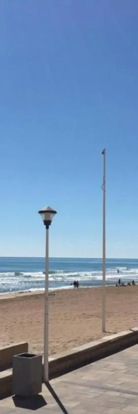 Apartamento playa Valencia, Mareny Blau，位于马雷尼布劳的酒店