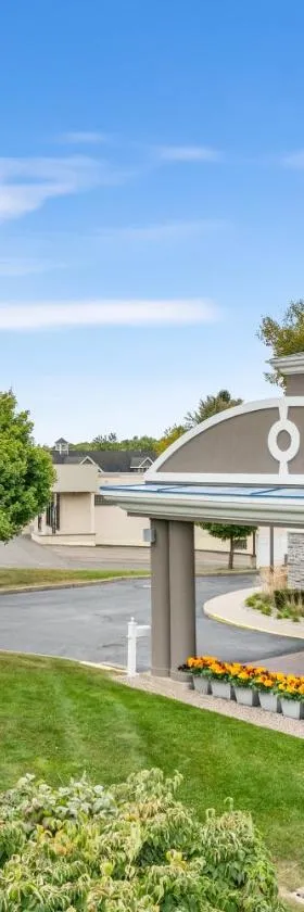 Holiday Inn Express Hartford-Newington by IHG，位于Newington的酒店