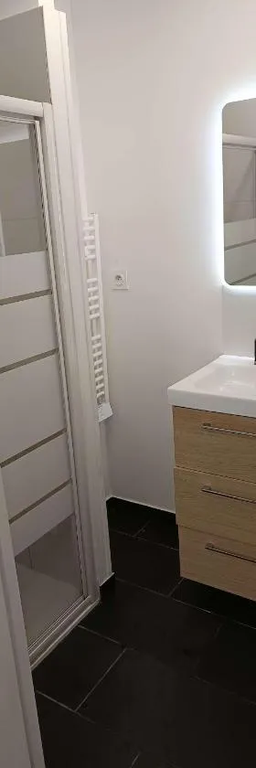 Studio 3，位于Champagné-les-Marais的酒店