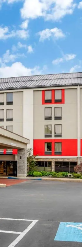 Best Western Plus Heritage Rail Inn & Suites，位于约克的酒店