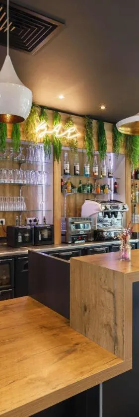 ibis Lyon Carre De Soie，位于沃昂夫兰的酒店