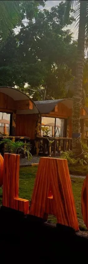 Anelasplace Beach Resort，位于Bansud的酒店