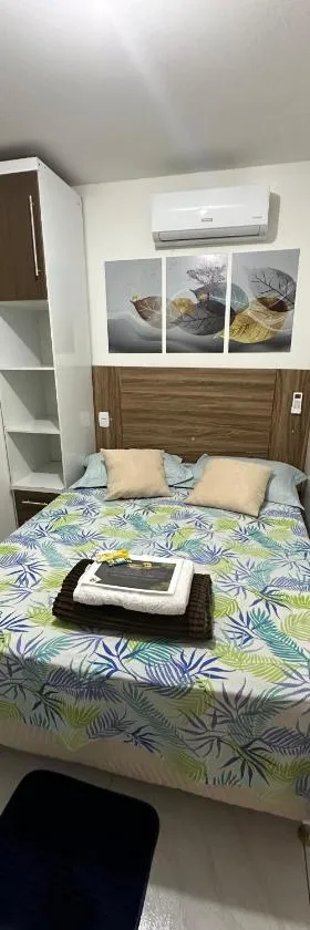 Cantinho Aconchegante - Quarto 01 AR-condicionado，位于Bayeux的酒店