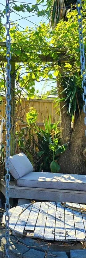 Tairua Garden Hideaway - Homestay with Private Room，位于泰鲁阿的酒店