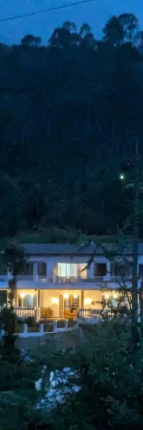 Brook Cottage，位于Champawat的酒店
