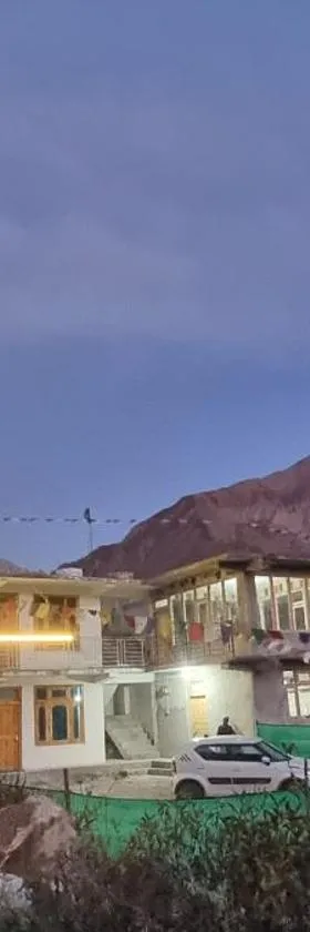 Zomsa Homestay Chitkul，位于Chitkul的酒店