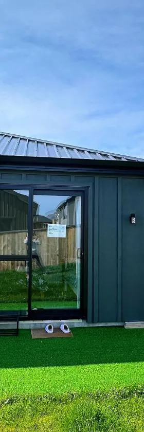 Hanleys Private Room near Ski Airport，位于弗兰克顿的酒店