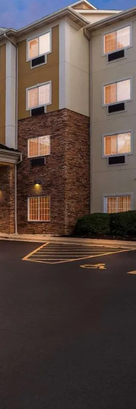 Comfort Suites Grayslake near Libertyville North，位于Grayslake的酒店