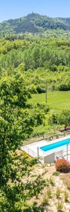 Forest Serenity Villa，位于帕津的酒店