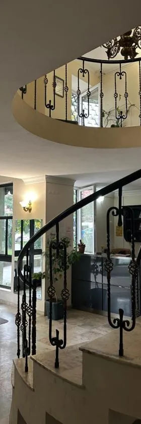 hotel grand，位于第比利斯的酒店