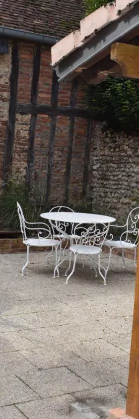 Appart hôtel 14 st Anne，位于内尔河畔欧比尼的酒店