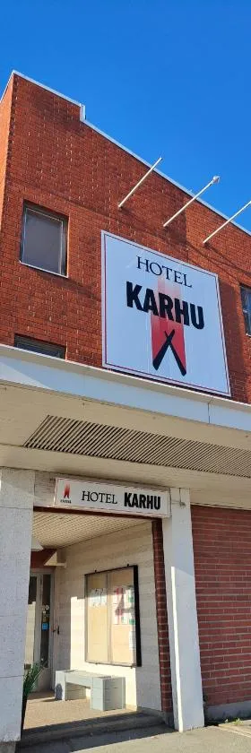 Hotel Karhu，位于索丹屈莱的酒店