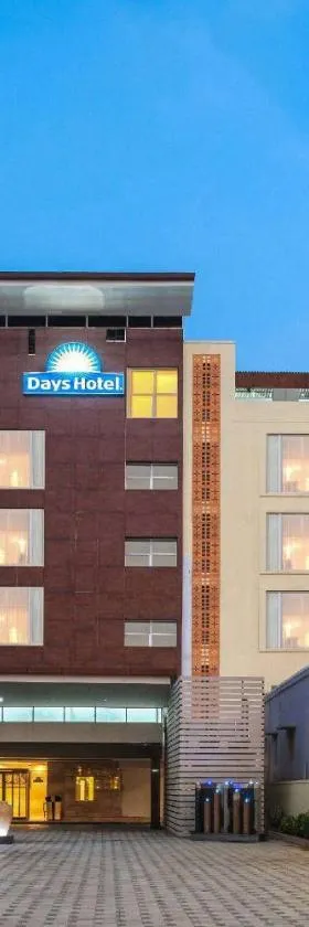 Days Hotel by Wyndham Chennai OMR，位于Kelambākkam的酒店