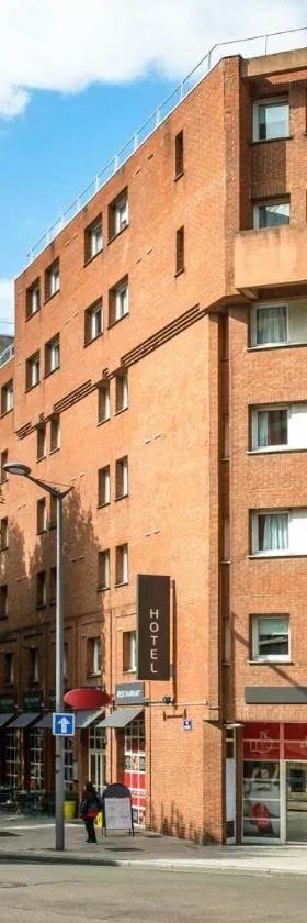 B&B HOTEL Lille Roubaix Centre Grand-Place，位于鲁贝的酒店