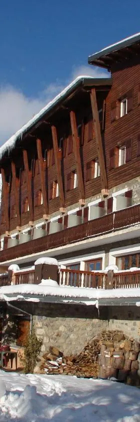 Auberge de jeunesse HI Valdeblore - Le Chalet，位于瓦尔代布洛尔的酒店