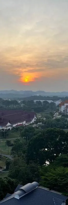 Sunset Greens Haven，位于亚罗牙也的酒店