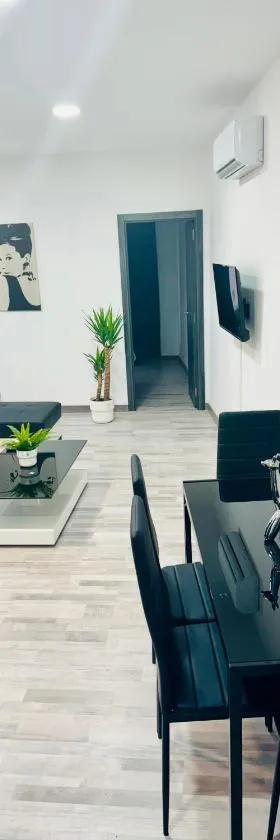 Duplex TH Sanse Norte，位于圣塞巴斯蒂安德洛斯雷耶斯的酒店
