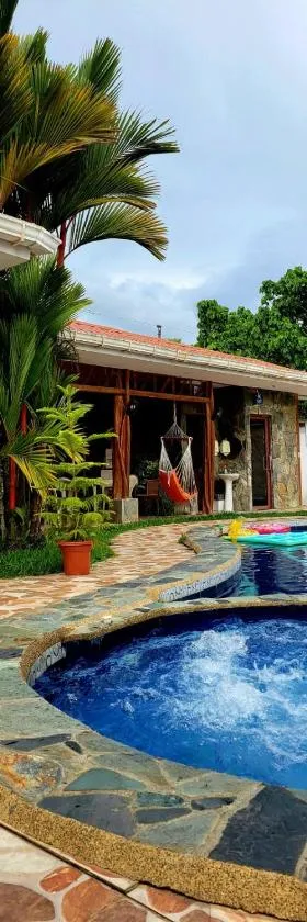 La CASA DE LA ABUELA，位于Sucúa的酒店