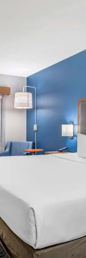 Quality Inn & Suites Livermore Wine Country，位于利弗莫尔的酒店