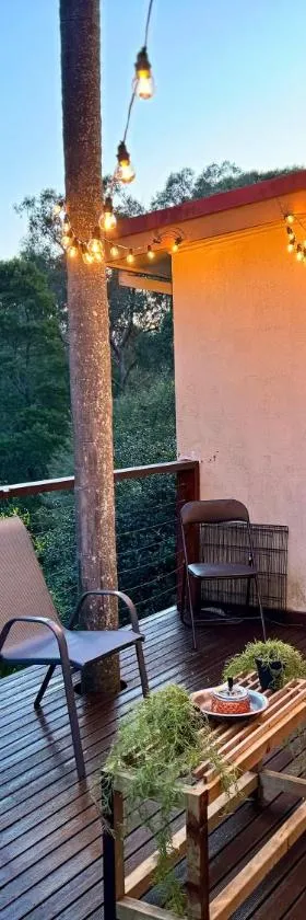 Belgrave Hillside Zen Retreat，位于贝尔格雷夫的酒店