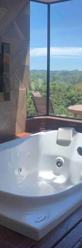 Chalé Romantico a 20km de Curitiba com banheira，位于南大坎皮纳的酒店