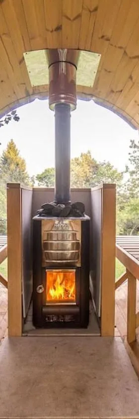 ENJOY COZY NEST View Hills Garden Forest Sauna Hottub，位于Jablonné v Podještědí的酒店