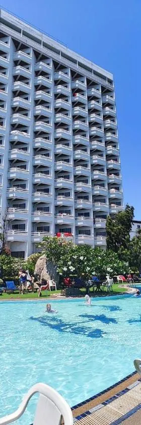 乔木提恩皇宫大酒店 - SHA Extra Plus，位于乔木提恩海滩的酒店