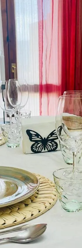 Senda de las mariposas Vinuesa，位于比努埃萨的酒店