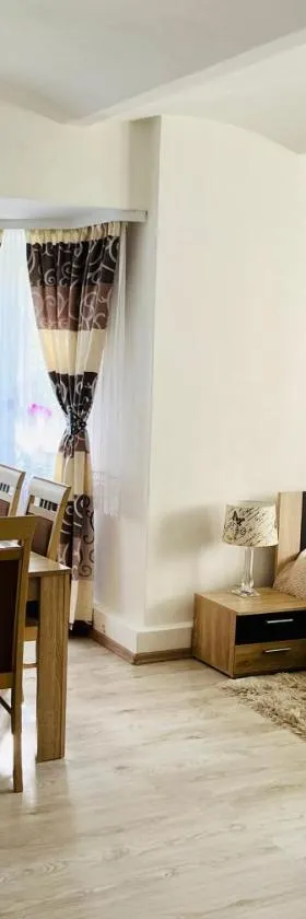 Spa Park Guest Rooms，位于德武戈波莱兹德鲁伊的酒店