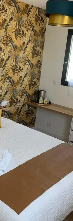 La Maison Blanche，位于布格奈斯的酒店