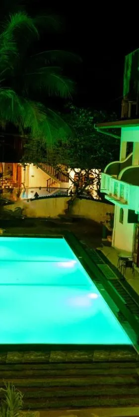 Prince Beach Hotel Bentota，位于本托塔的酒店