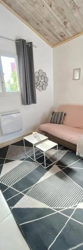 Studio indépendant，位于达迪利的酒店