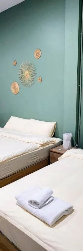 Baan U Sabai Poshtel (บ้านอยู่สบาย พอสเทล)，位于Manorom的酒店