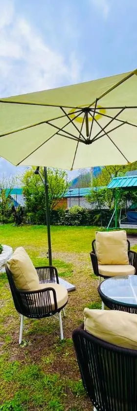 The Himalayan Vilo Resort - A Riverside Resort, Manali，位于马拉里的酒店