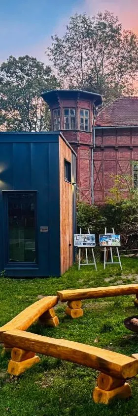 tiny house BARACZEK Brno-Jundrov, ulice Veslařská，位于Kamenný Mlýn的酒店