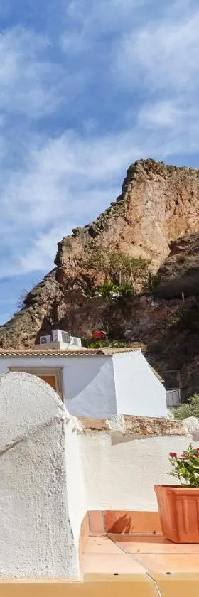 Casa del Álamo，位于Cambil的酒店